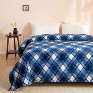 Yellowstone Dutton Plaid 106" x 94" Queen/King Cloud Blanket